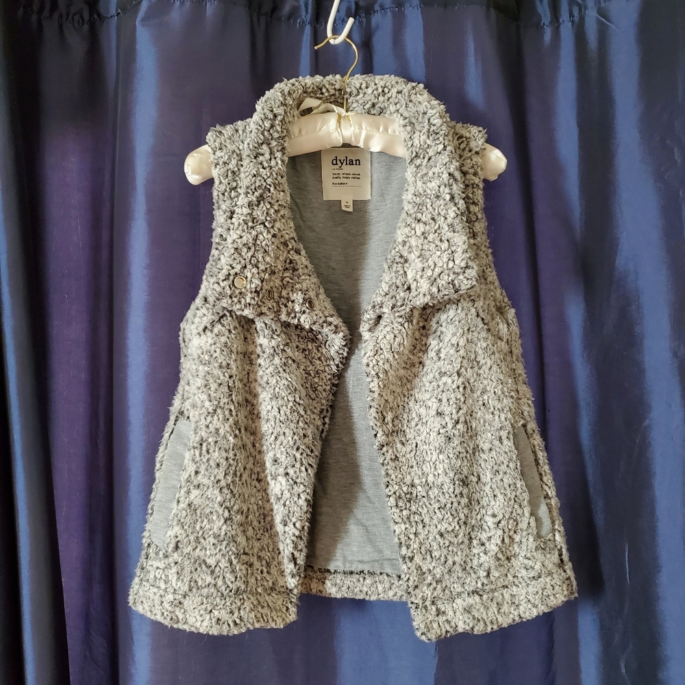Dylan grey fleece vest
